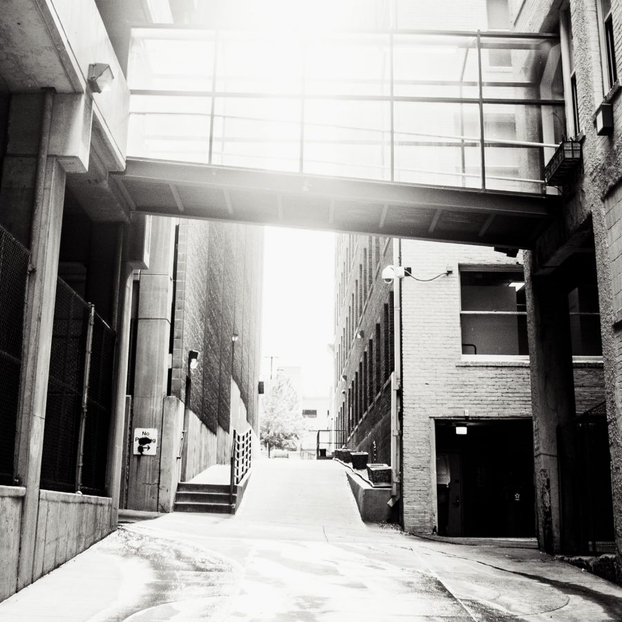 Photo of nondescript city alleyway